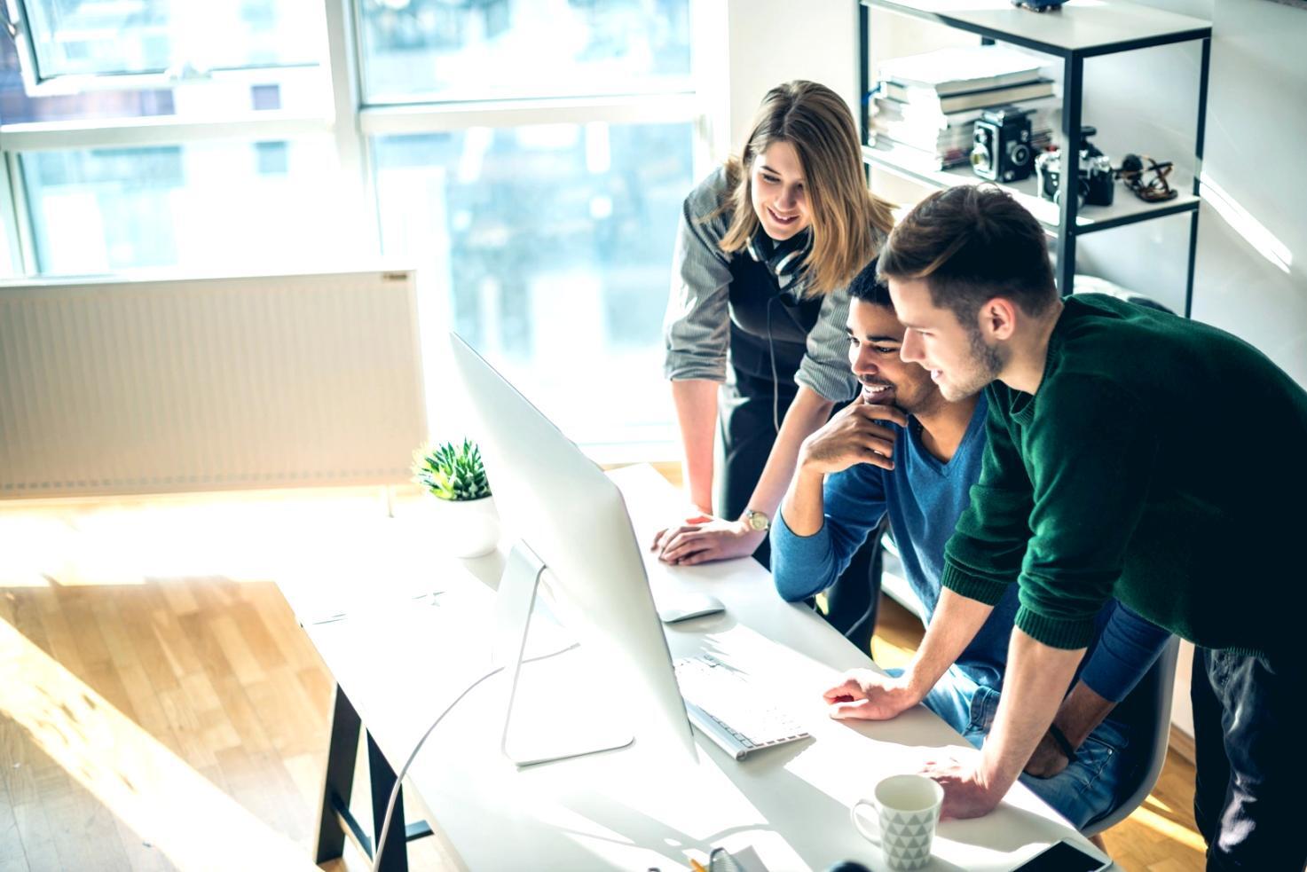 Ambiente di studio professionale per apprendimento competenze di budget