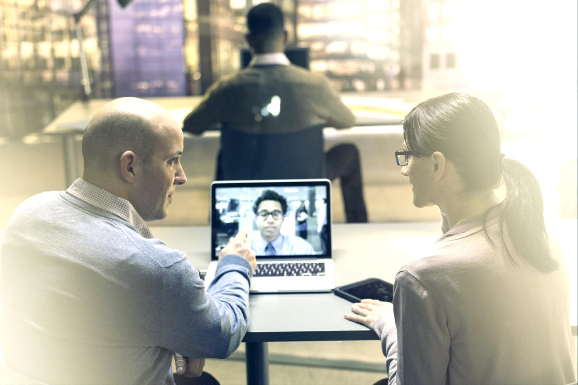 Studenti che imparano gestione budget